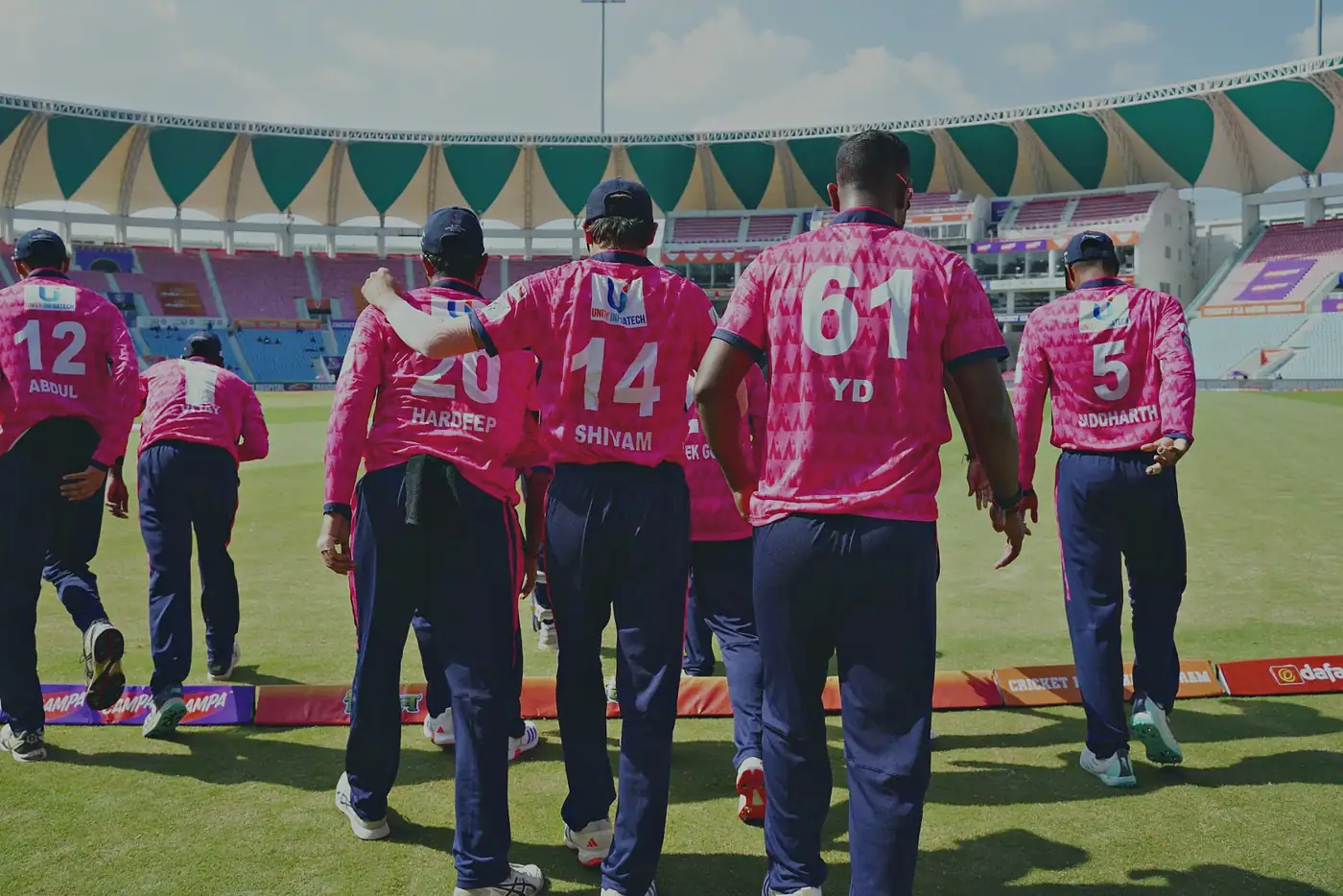 Walking out together · Gorakhpur vs Lucknow